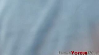 Juicy 18yo Japanese legs arouse voyeur in public