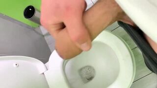 Restaurant Pee ????dirty cock