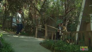 Lover finds a nympho and fucks her at the amusement park